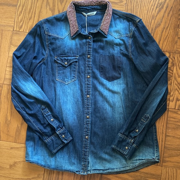 Beaded Jean button down - Picture 2 of 7